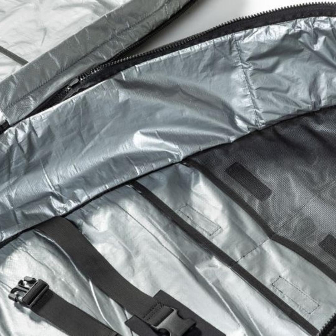 ROAM Boardbag Surfboard Coffin Double Triple - INTERNAL BOARD STRAPS AND POCKETS