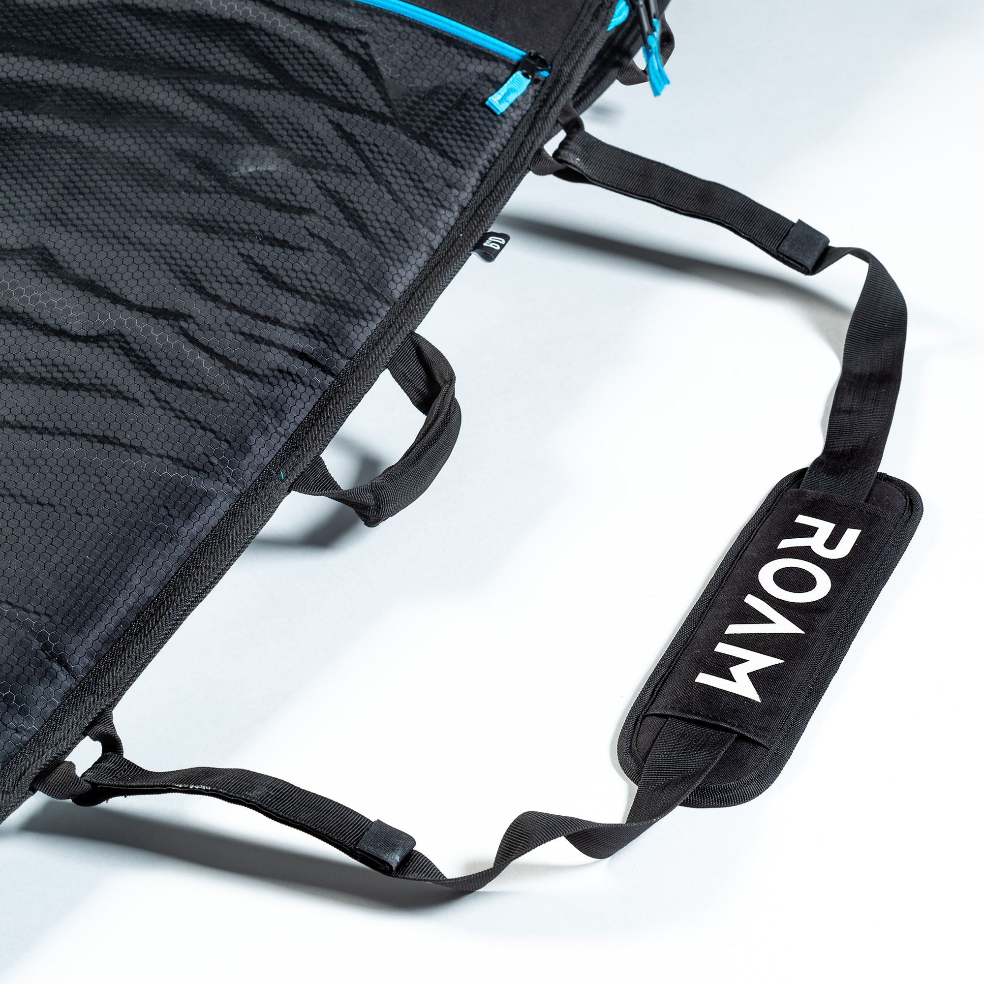 ROAM Boardbag Surfboard Tech Bag Longboard - PADDED HANDLE AND REMOVEABLE BUCKLE FREE SHOULDER STRAP