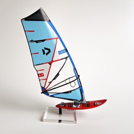 Model windsurfingowy: Fanatic Grip + Duotone Super Hero (Blue/Red)