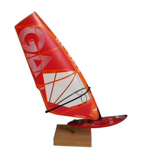 Model windsurfingowy: Tabou Da Curve + GA-Sails Manic HD