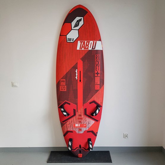 TABOU Windsurf board Rocket Plus Carbon Flex (TEST)