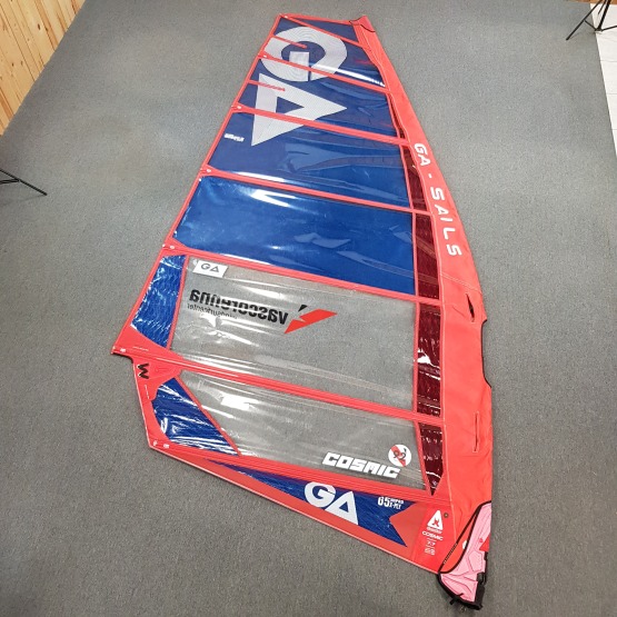 Żagiel do windsurfingu GA-Sails Cosmic 7.7 2023 [Po wypożyczalni]