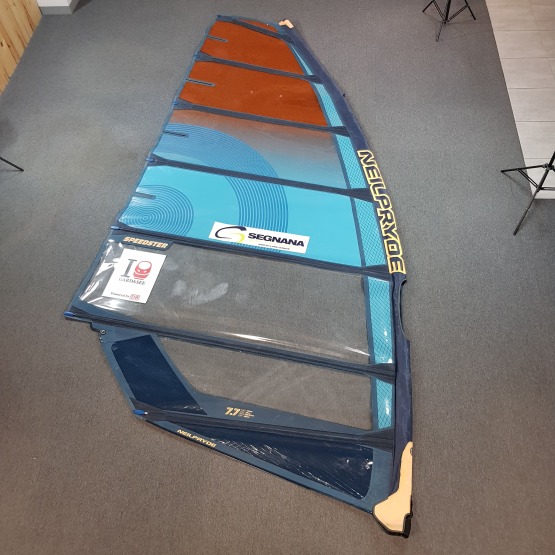 Żagiel do windsurfingu NeilPryde Speedster 7.7 2023 [Szkoła / Baza]
