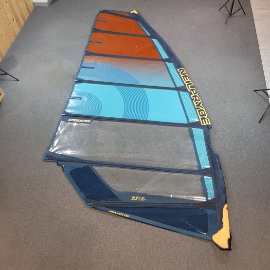 Żagiel do windsurfingu NeilPryde Speedster 7.7 2023 [Szkoła / Baza]