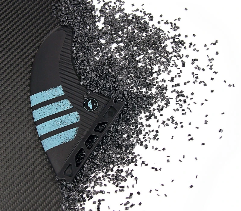 FUTURES Thruster Fin Set F8 Alpha - Carbon Infused