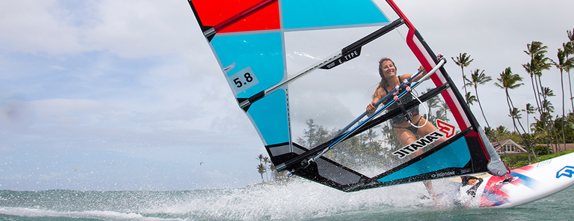 Deska windsurfingowa dla średnio-zaawansowanych