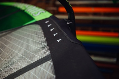 LOFTSAILS Żagiel windsurfingowy Racingblade 2022 - Kieszeń Masztowa Blade