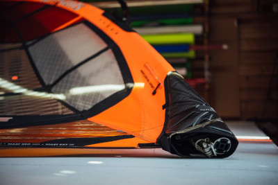 LOFTSAILS Żagiel windsurfingowy Skyblade 2023 - Kieszeń Masztowa Blade